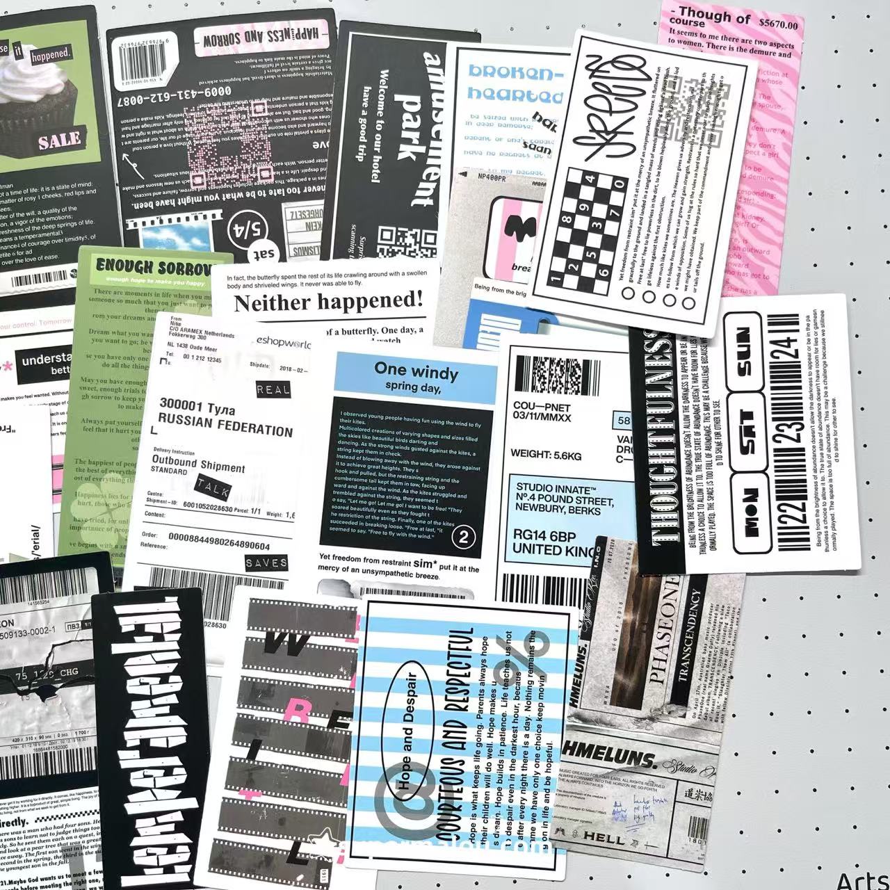 30Pcs Black And White Collage Material Text Label Sticker