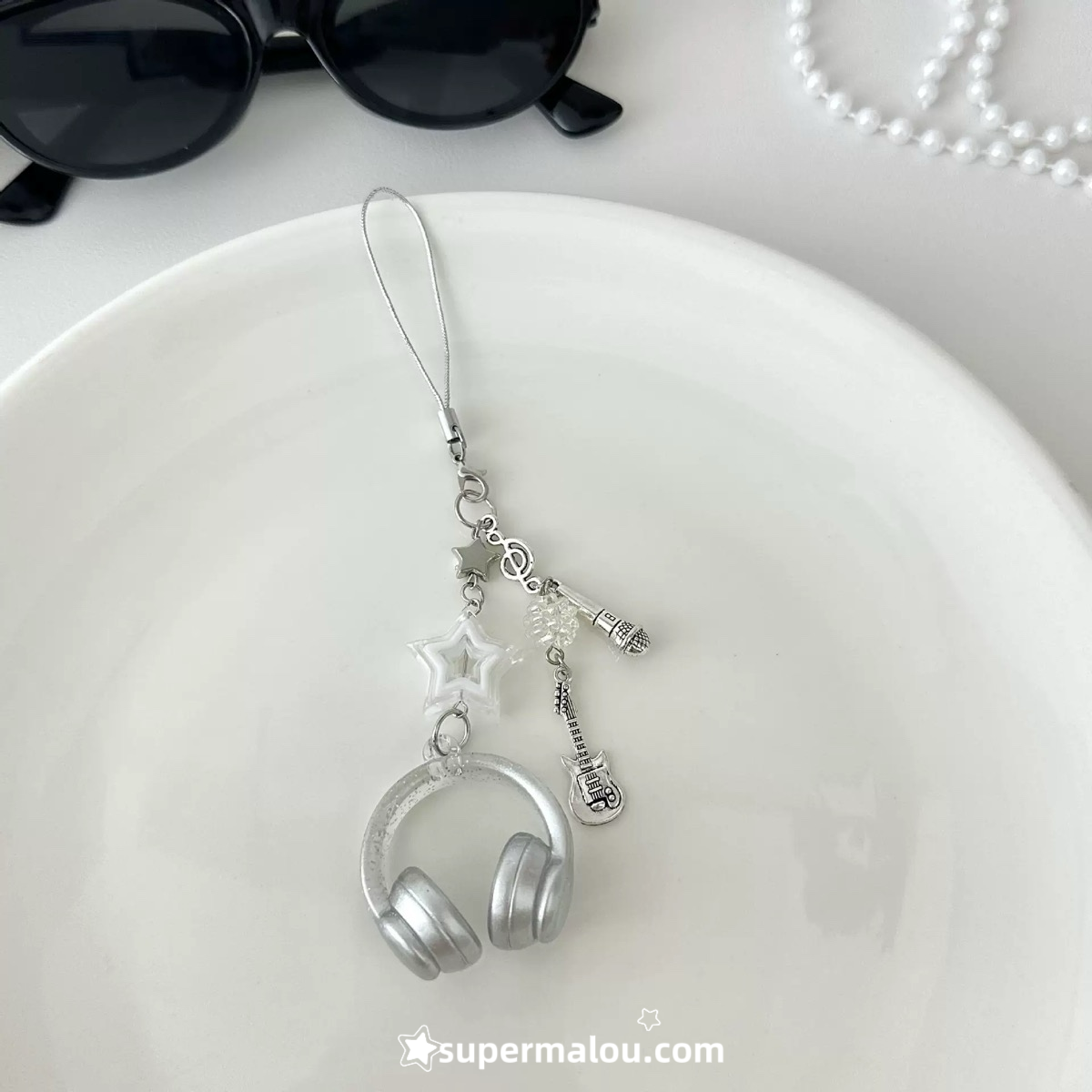 Cool Music Earphone Keychain