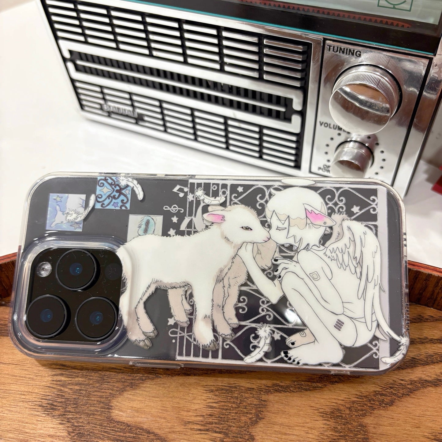 Kiss The Lamb Regular phone case iPhone 17 Case