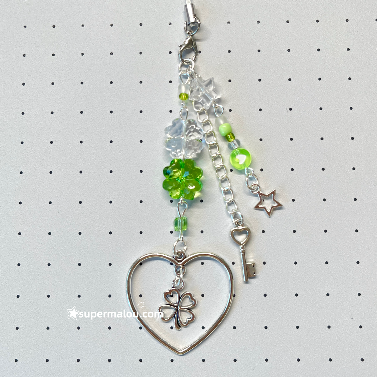 Peach Heart Hollow Clover Pendant Phone Chain
