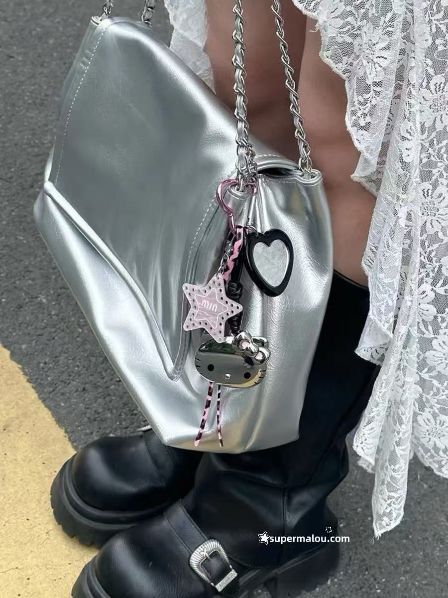 Sliver Hello Kitty Black And Pink Pendant With Mini Mirror