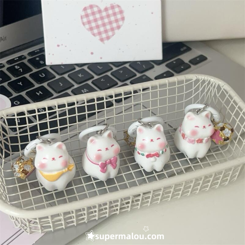Three Dimensional Powder Blusher Bell Cat Keychain