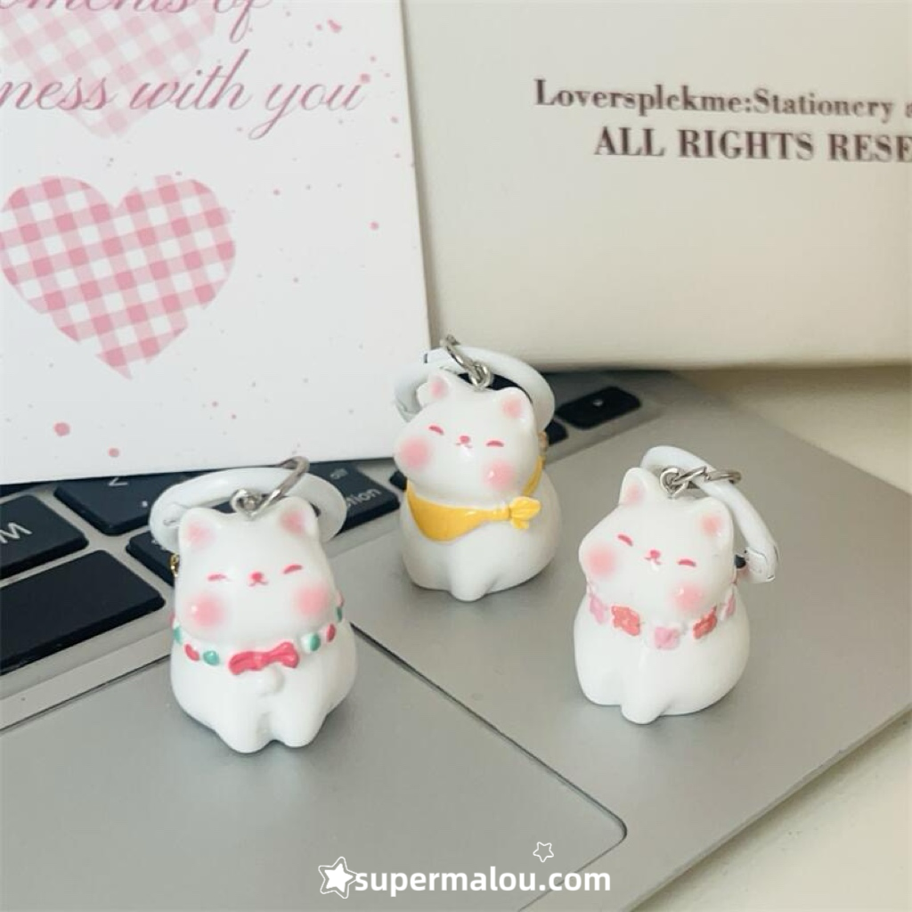 Three Dimensional Powder Blusher Bell Cat Keychain