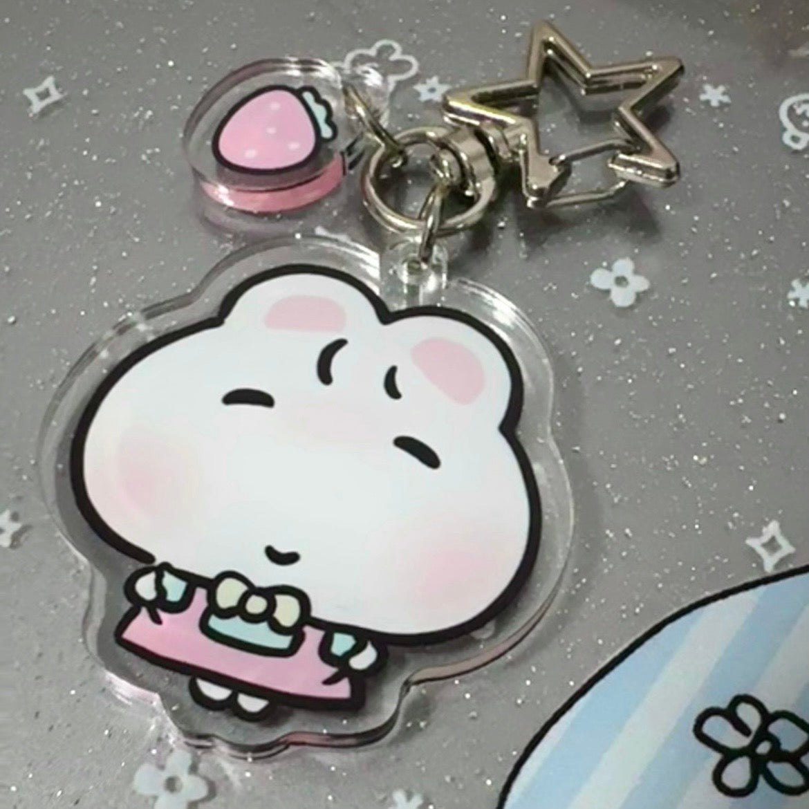 【Pre-Order】Glasses Bunny Plush Keychain Pendant