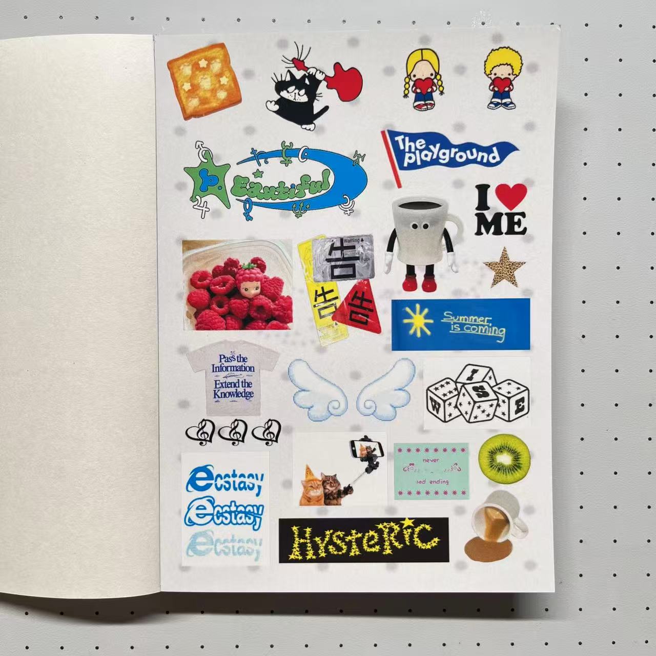 【Pre-Order】Glitch Stars Sticker Book