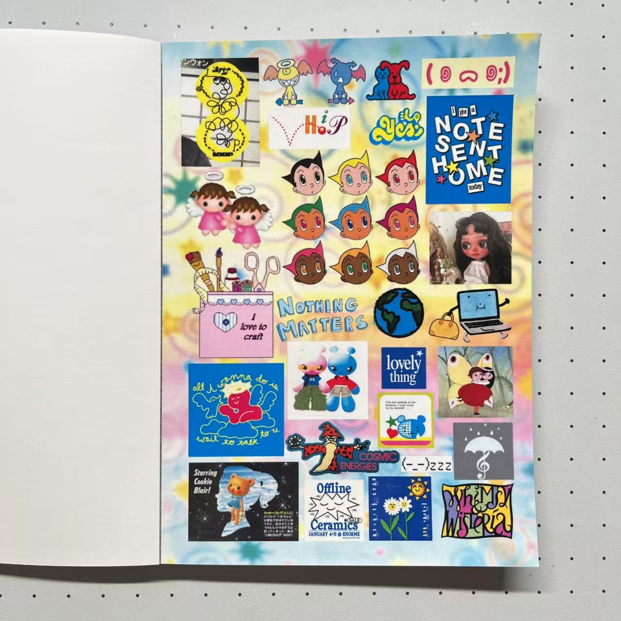 【Pre-Order】Glitch Stars Sticker Book