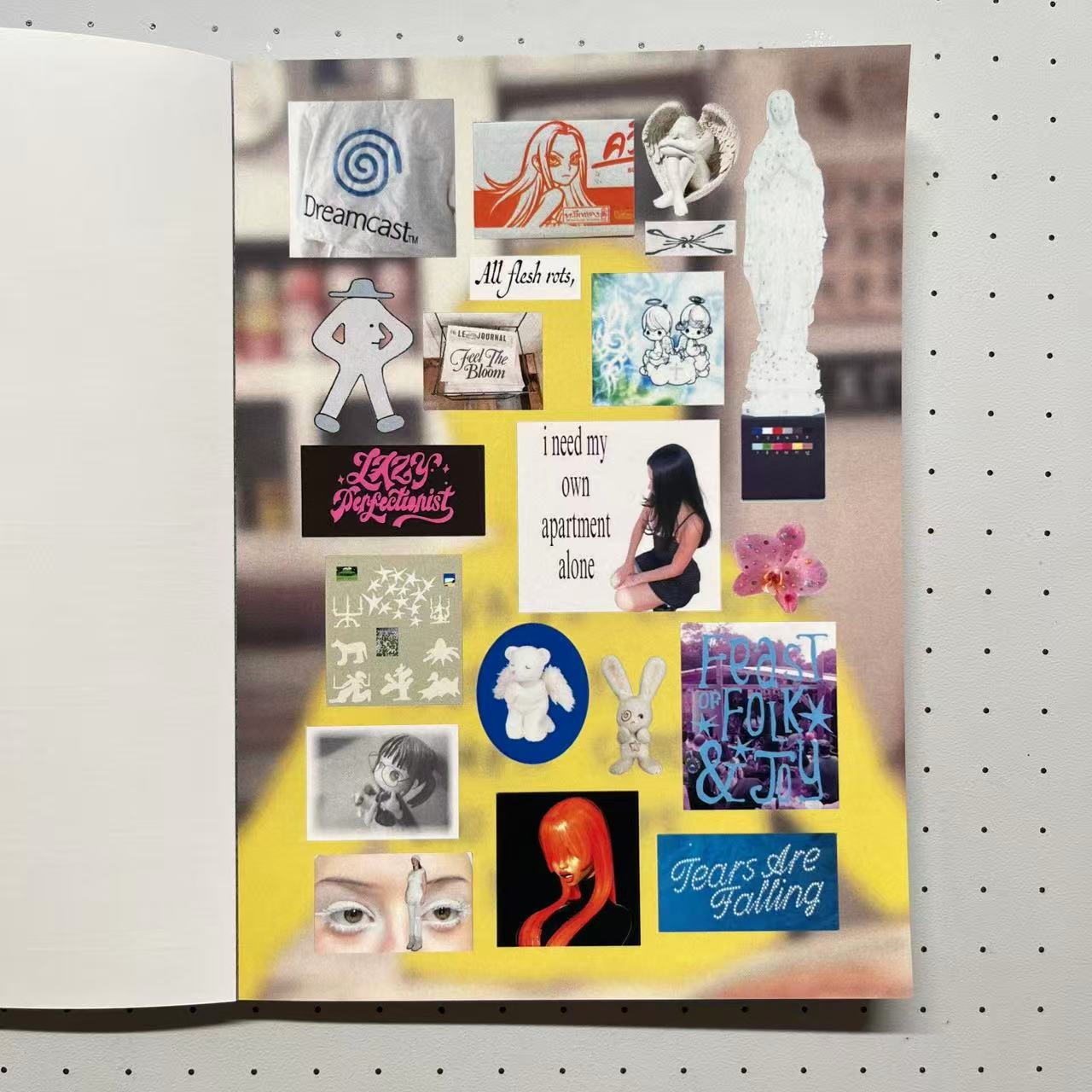 【Pre-Order】Glitch Stars Sticker Book