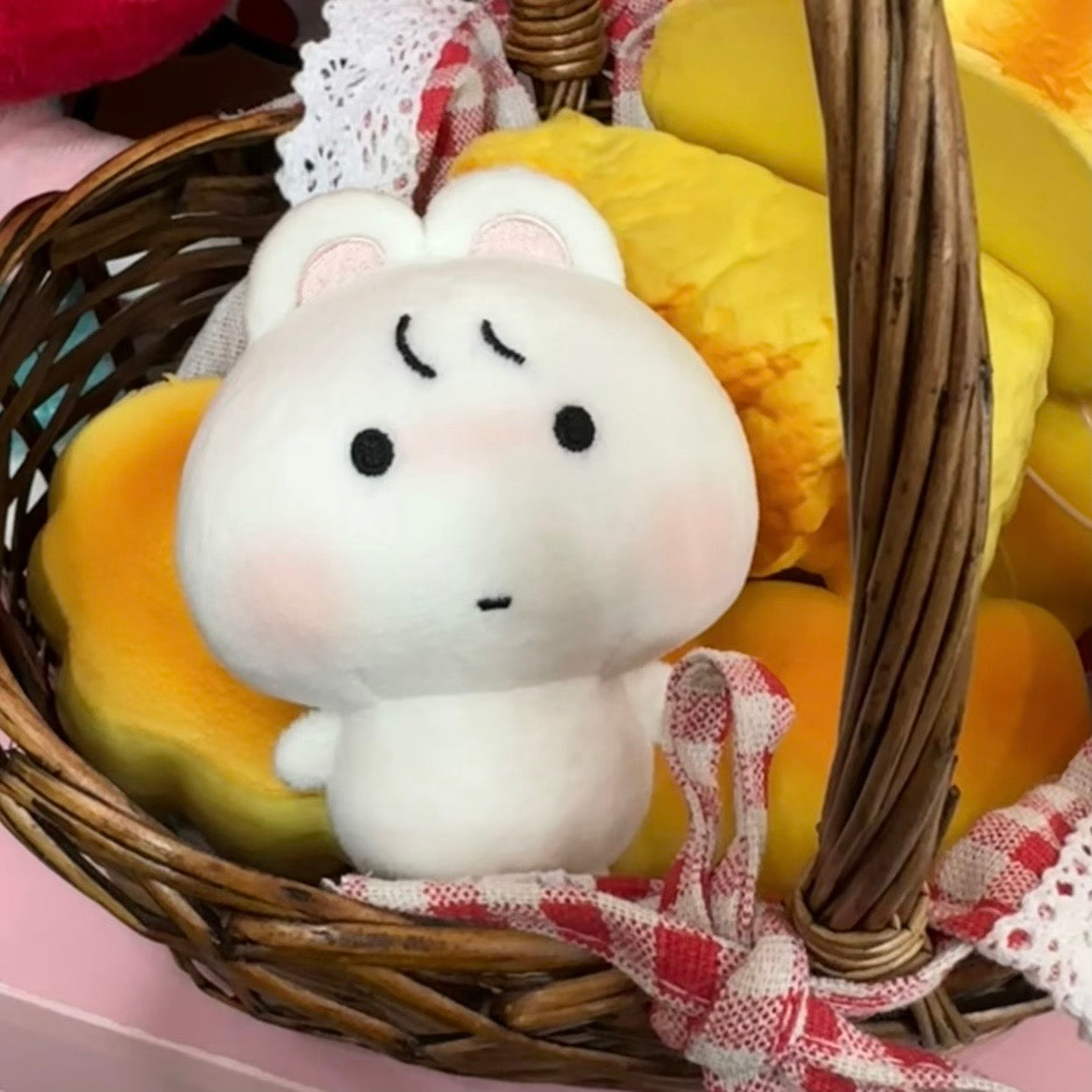 【Pre-Order】Glasses Bunny Plush Keychain Pendant