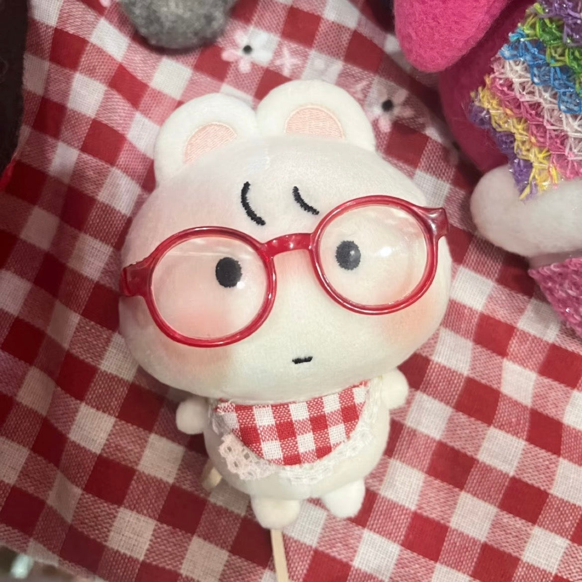 【Pre-Order】Glasses Bunny Plush Keychain Pendant