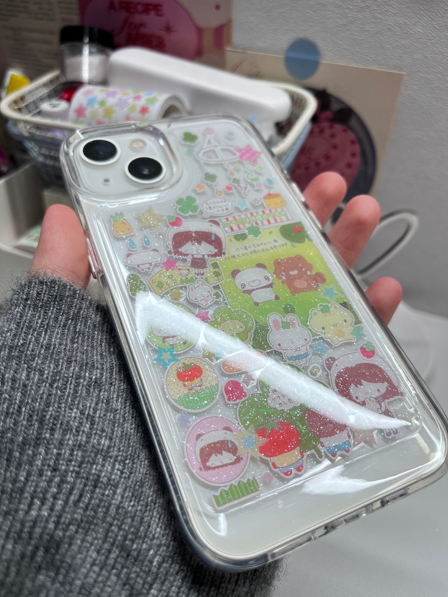 Wakawaka Clover Girl Handmade Dispensing Sticker Phone Case